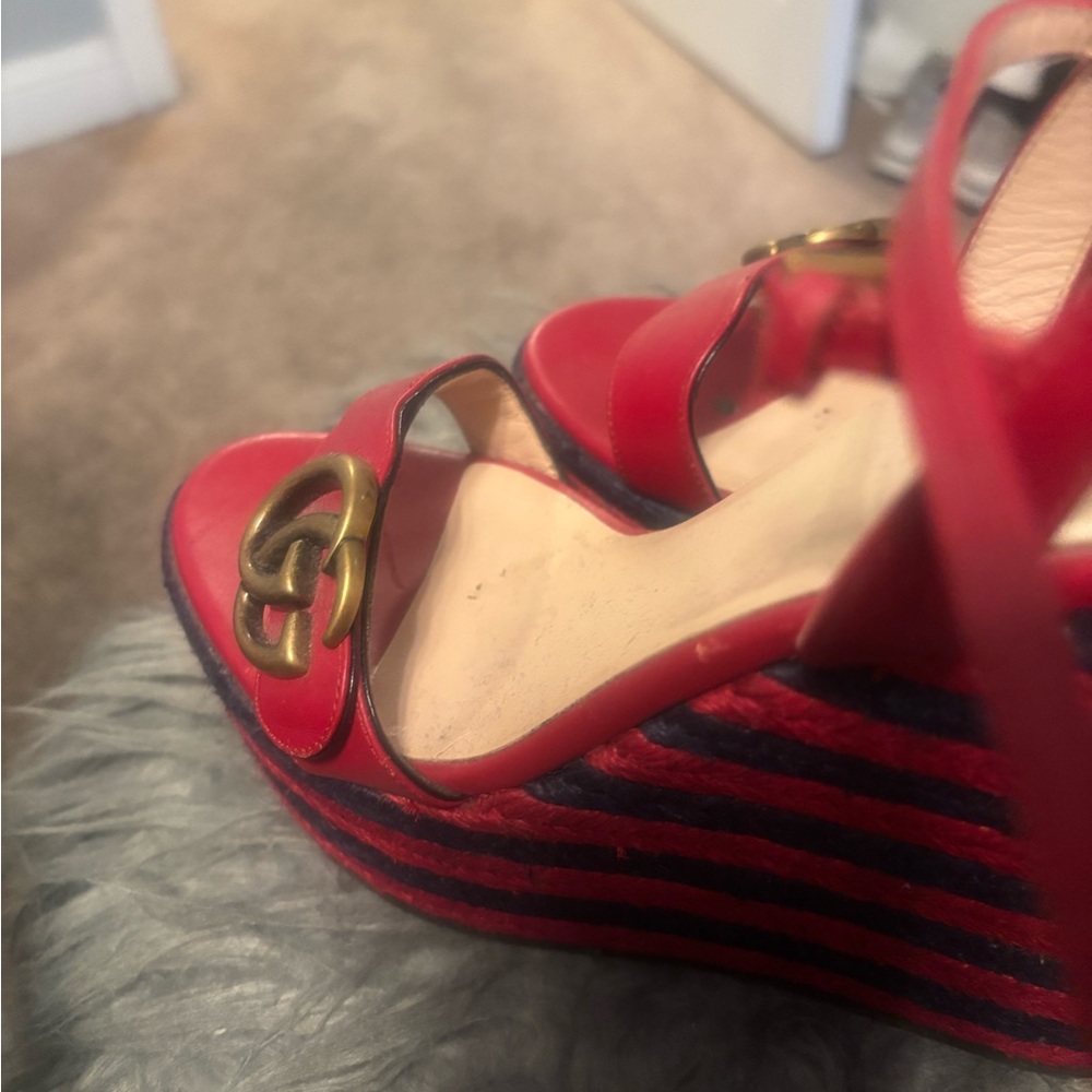 Red Gucci is wedges - Picture 5 of 5